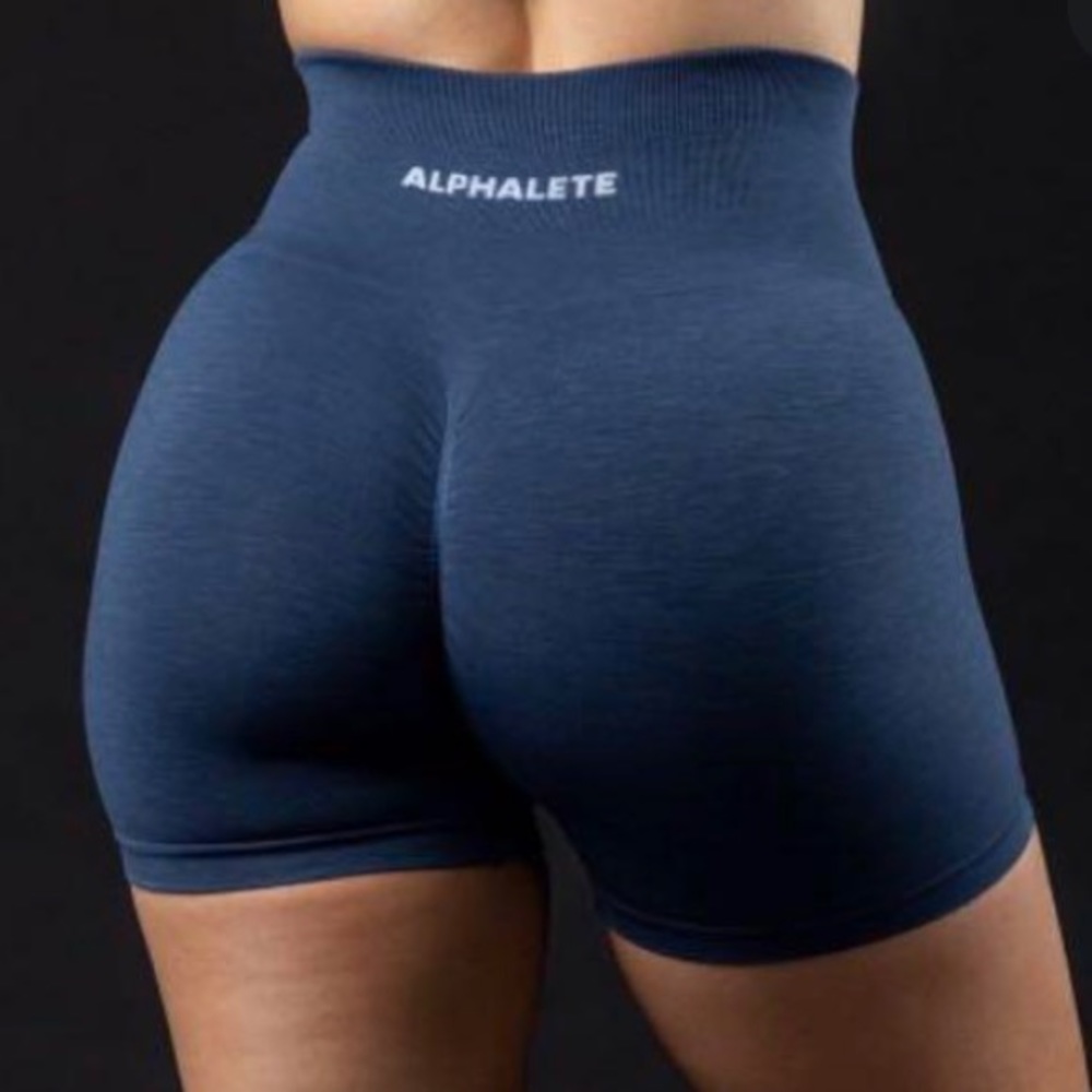 Alphalete Amplify Shorts Oceania Small